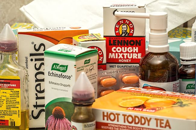 There are a huge range of medicines for sore throats, but home remedies can be just as effective for treating mild cases